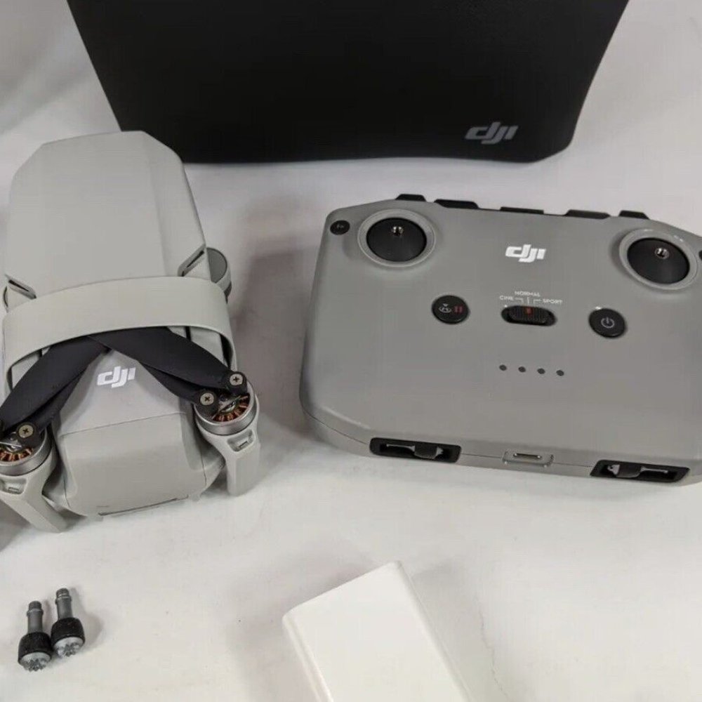 DJI Mini2 Fly More Combo Drone Quadcopter